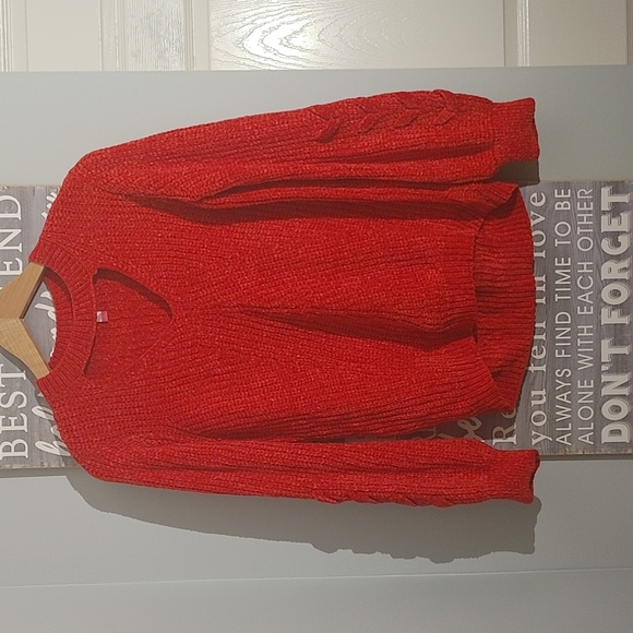 🩵5/$25 No boundaries red velvet sweater - Picture 1 of 4